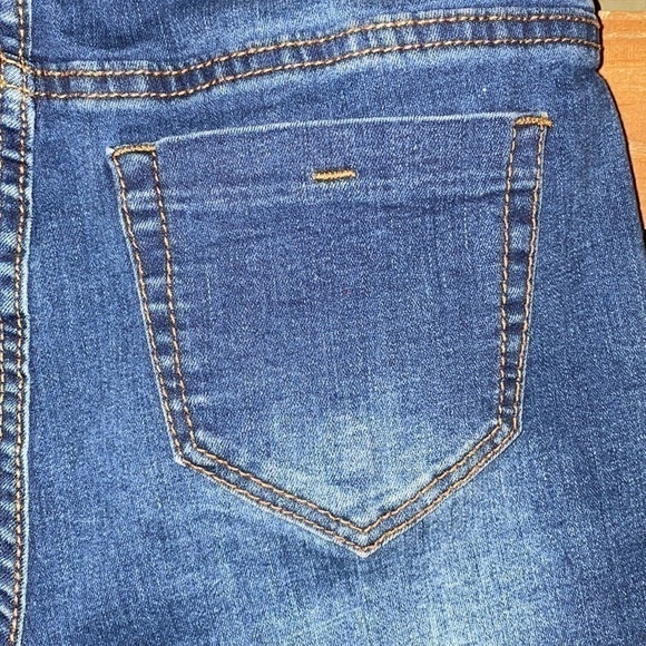 🌟LADIES/ Juniors jean shorts - Picture 5 of 6